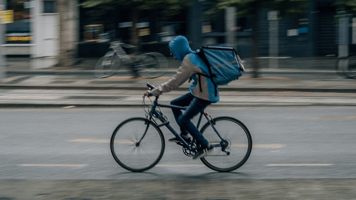 Rasistički ispad prema radniku iz Indije sramotan i apsolutno neprihvatljiv